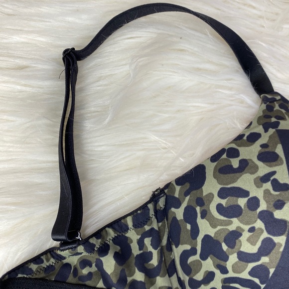 💗 VICTORIA SECRET PINK ✖️ Camo Logo Wireless Bra - Picture 5 of 9